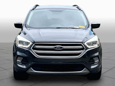 Used 2017 Ford Escape SE w/ Equipment Group 201A FWD image 4