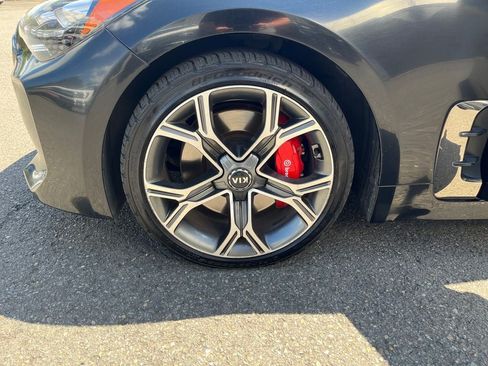 Used 2018 Kia Stinger GT2 AWD/4WD image 30