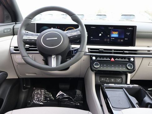 New 2026 Hyundai Tucson Limited image 20