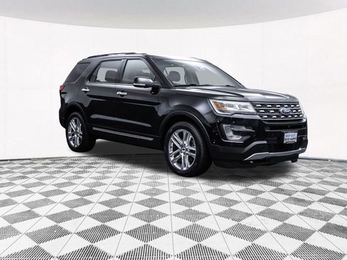 Used 2017 Ford Explorer Limited w/ Equipment Group 301A image 13
