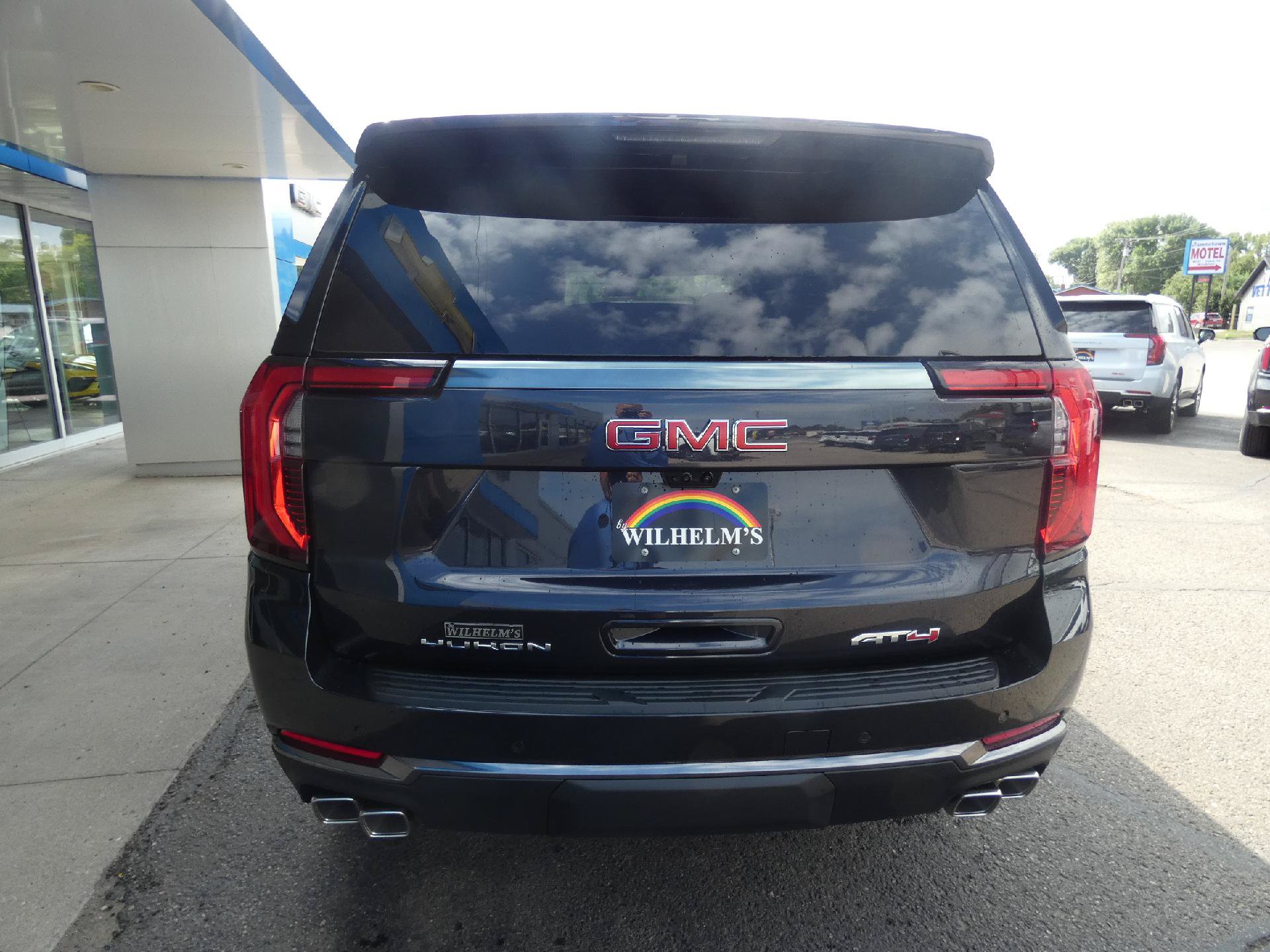 New 2026 GMC Yukon AT4 w/ AT4 Premium Package AWD/4WD image 4