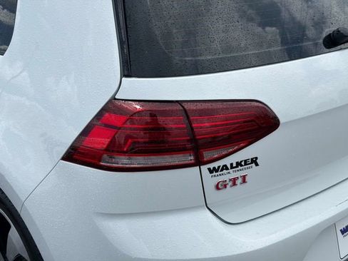 Used 2020 Volkswagen GTI SE FWD image 11