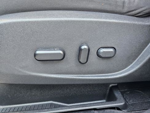 Used 2019 Ford Escape SE AWD/4WD image 8