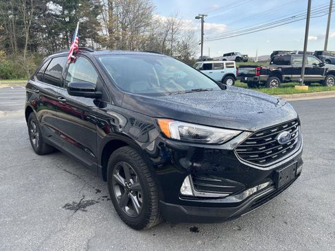 Certified 2023 Ford Edge SEL w/ Sport Appearance Package AWD/4WD image 8
