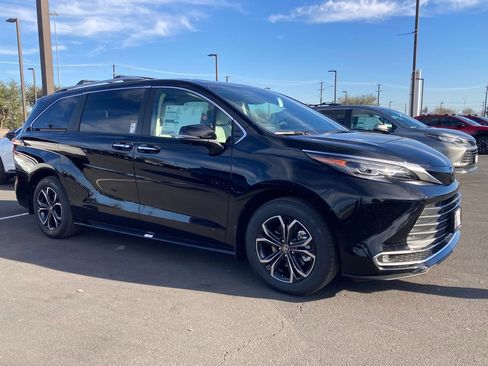 New 2026 Toyota Sienna Platinum image 3