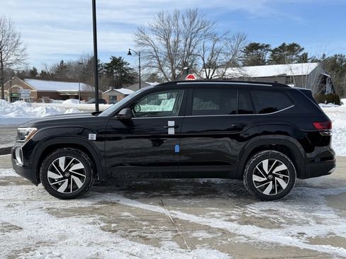 New 2026 Volkswagen Atlas SE image 15