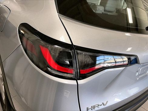 Used 2025 Honda HR-V LX image 32