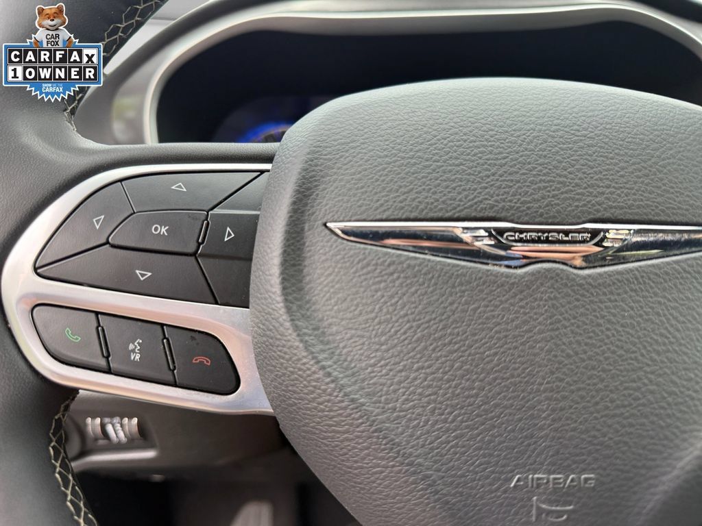 Used 2025 Chrysler Pacifica Select FWD image 25
