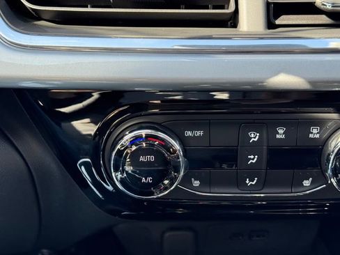 New 2026 Chevrolet Trax LT w/ Driver Confidence Package image 17