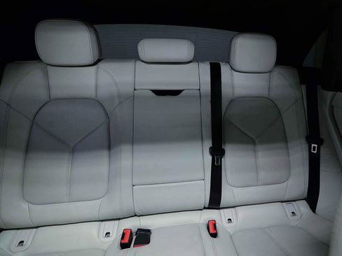 Used 2020 Porsche Macan S image 10