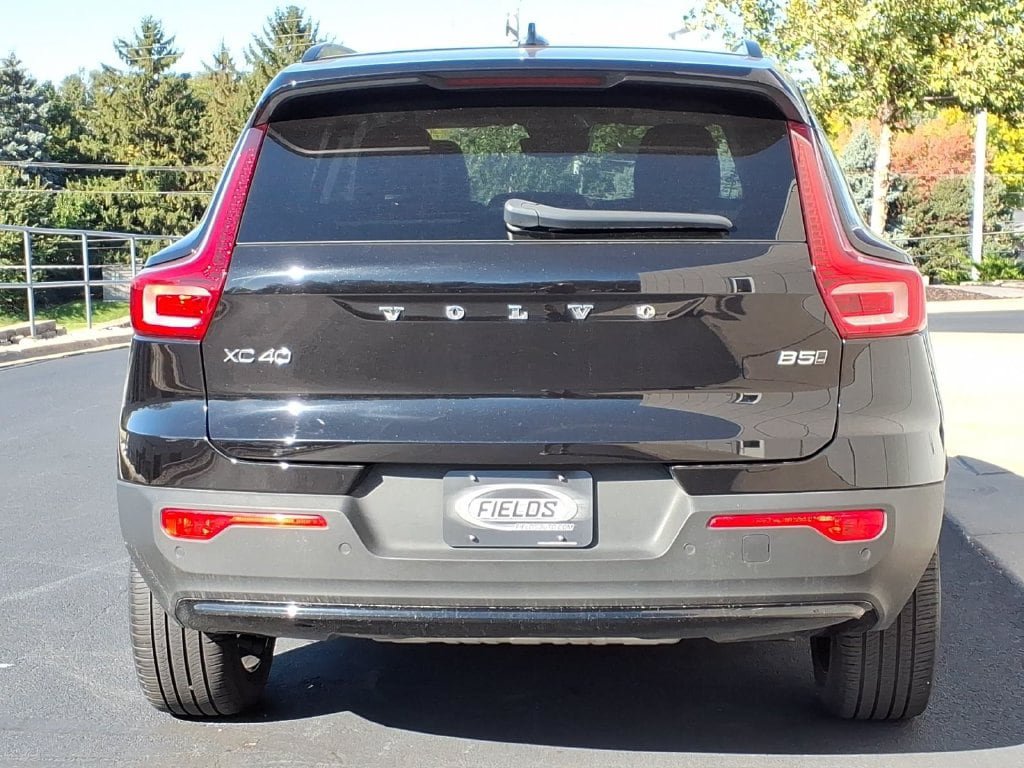 Certified 2024 Volvo XC40 B5 Plus w/ Protection Package Premier AWD/4WD image 4