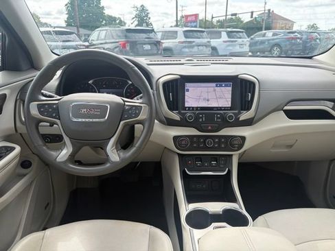 Used 2020 GMC Terrain Denali w/ Denali Premium Package AWD/4WD image 16