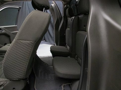 Used 2020 Nissan Frontier SV image 24