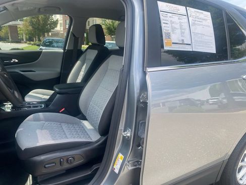 Used 2024 Chevrolet Equinox LT FWD image 15