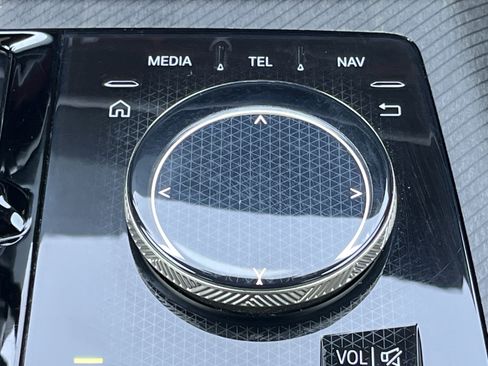 Used 2025 BMW X3 xDrive30i AWD/4WD image 8