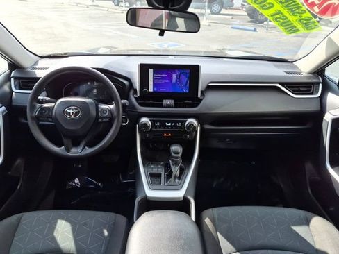 Used 2024 Toyota RAV4 XLE FWD image 15