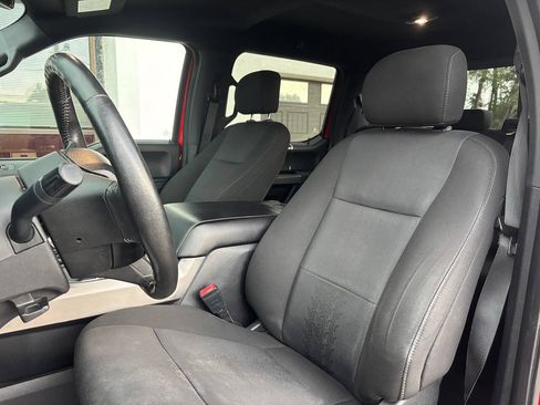 Used 2018 Ford F150 XLT w/ Equipment Group 302A Luxury AWD/4WD image 16