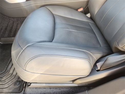 Used 2024 Land Rover Range Rover SE image 23