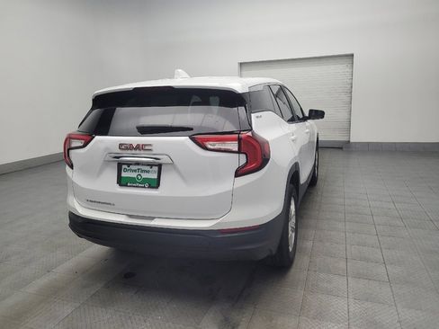 Used 2024 GMC Terrain SLE image 9