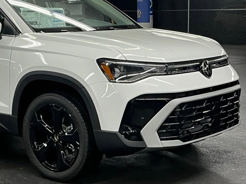 New 2026 Volkswagen Taos SEL AWD/4WD image 41