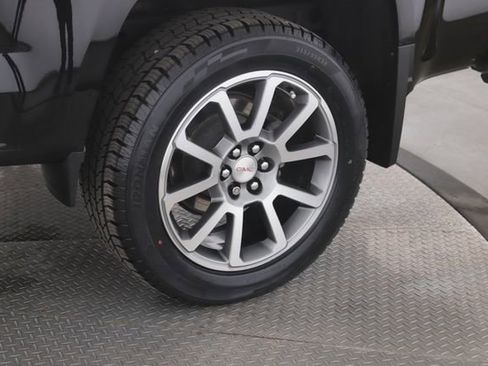 Used 2022 GMC Canyon Denali AWD/4WD image 14