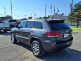 Used 2021 Jeep Grand Cherokee Laredo image 3