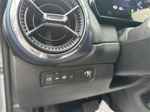 New 2025 Chevrolet Equinox EV LT image 44