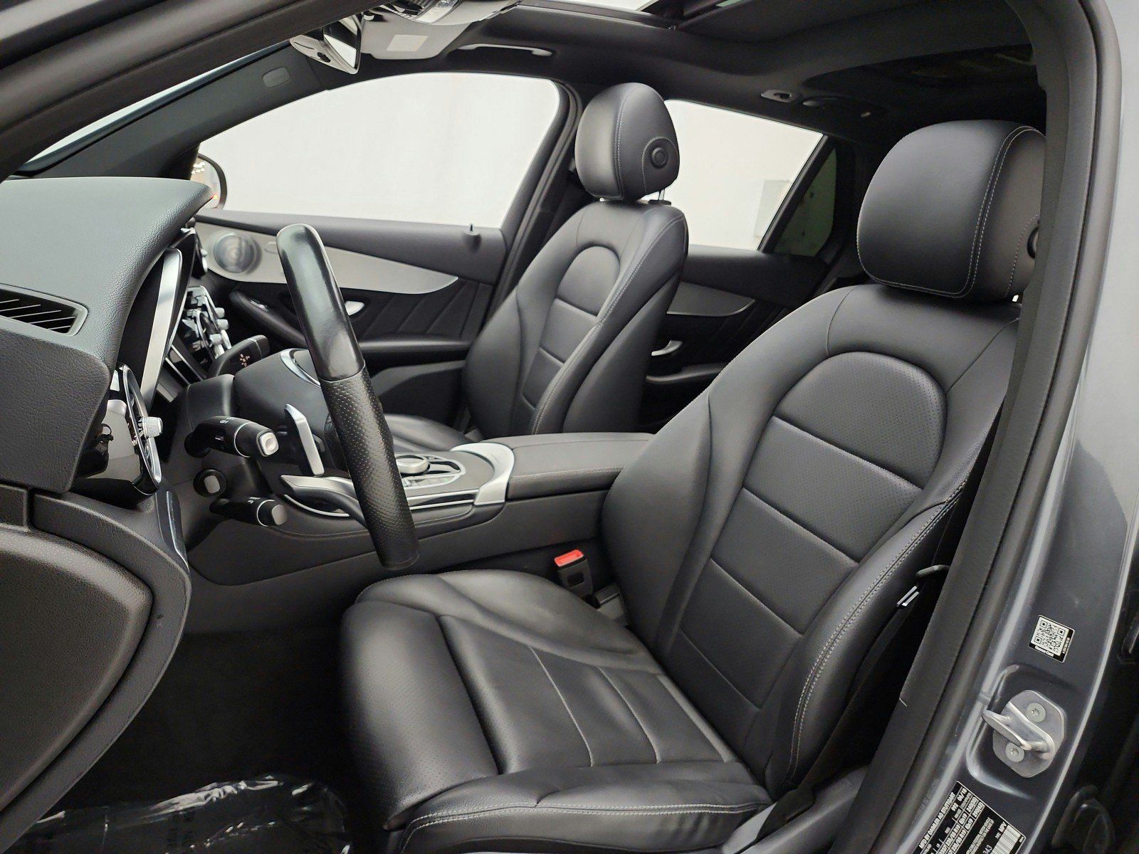 Used 2019 Mercedes-Benz GLC 300 image 10