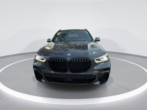 Used 2022 BMW X5 M50i image 3