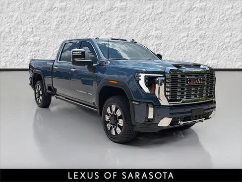 Used 2024 GMC Sierra 2500 Denali w/ Denali Reserve Package AWD/4WD image 1