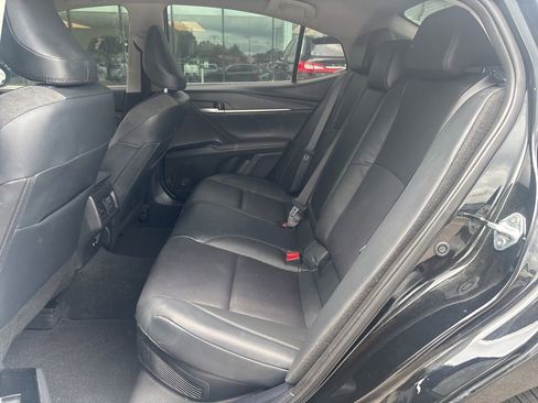 Used 2025 Toyota Camry XLE w/ Premium Plus Package FWD image 12