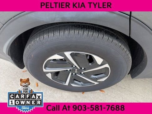 Certified 2025 Kia Sportage LX image 11