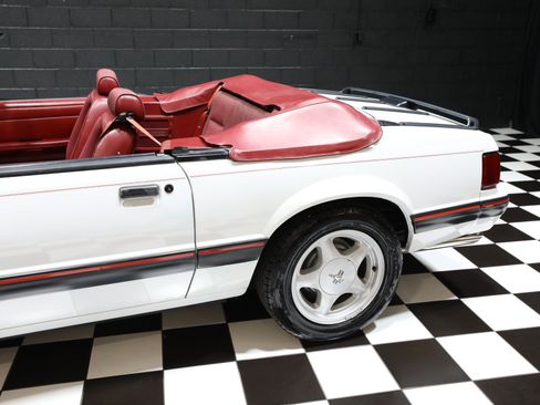 Used 1991 Ford Mustang LX RWD image 36