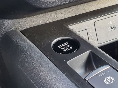 New 2026 Nissan Kicks SV image 28