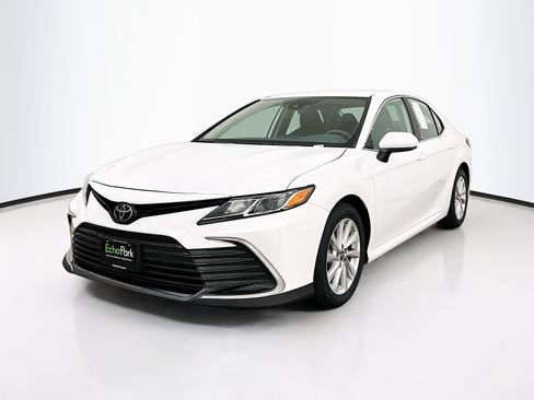 Used 2024 Toyota Camry LE FWD image 3