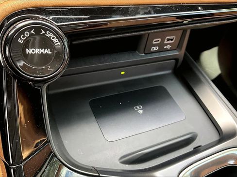 Used 2023 Lexus NX 350h AWD image 33