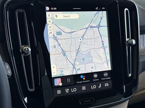 New 2026 Volvo XC40 B5 Ultra image 18