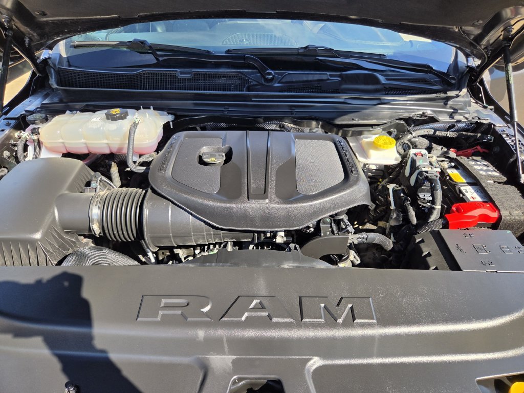 Used 2026 RAM 1500 Laramie AWD/4WD image 29