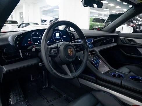 Used 2024 Porsche Taycan GTS image 20
