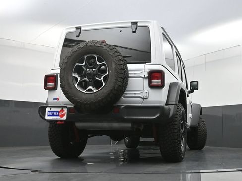 Used 2023 Jeep Wrangler Unlimited Rubicon w/ Cold Weather Group AWD/4WD image 31