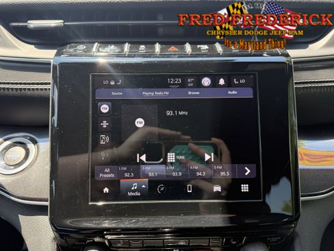 Used 2022 Jeep Grand Cherokee L Laredo AWD/4WD image 12