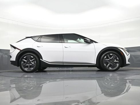 Used 2025 Kia EV6 Light RWD image 33