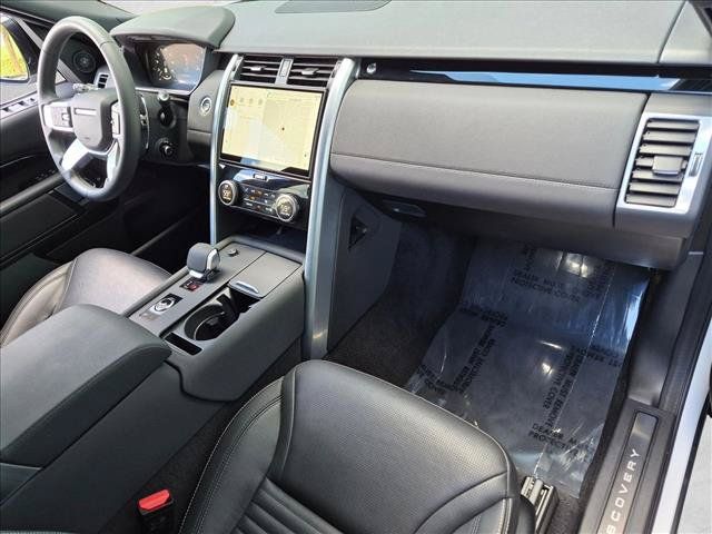 Used 2025 Land Rover Discovery S AWD/4WD image 24