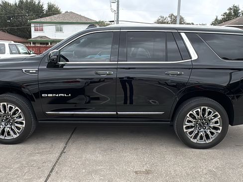 Used 2024 GMC Yukon Denali Ultimate image 4