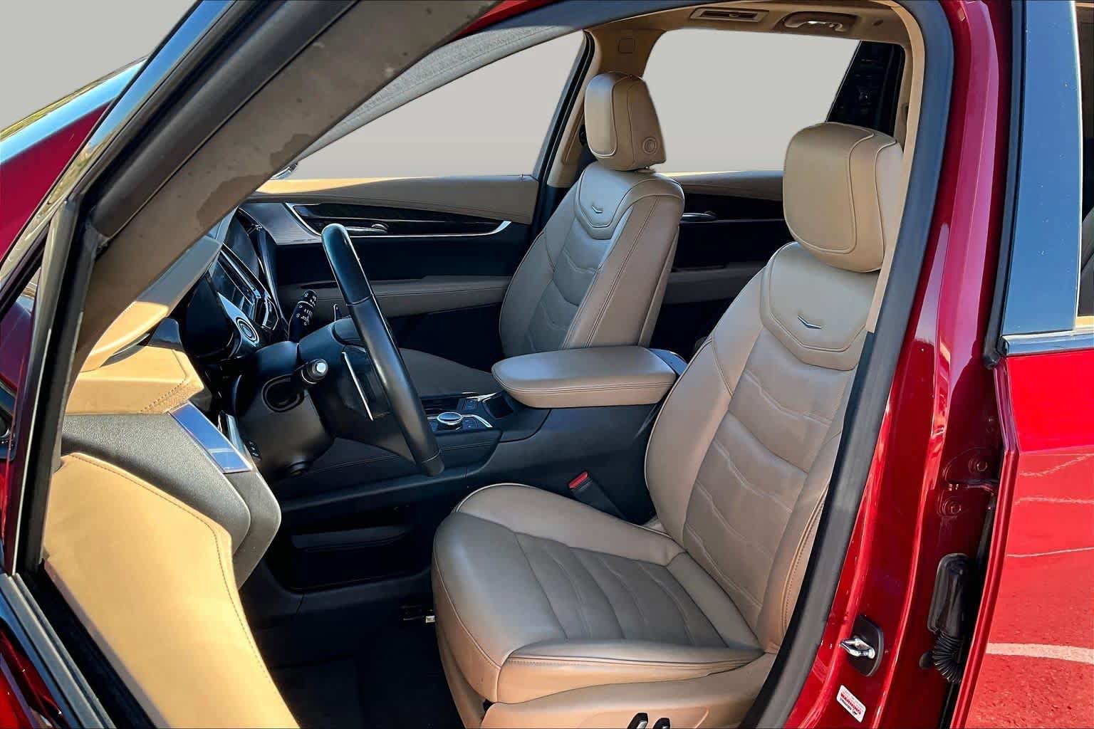 Used 2022 Cadillac XT6 Sport w/ Platinum Package AWD/4WD image 8