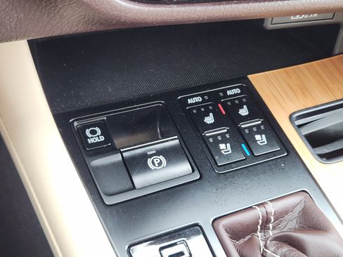 Certified 2020 Lexus RX 450hL AWD w/ Premium Package image 27