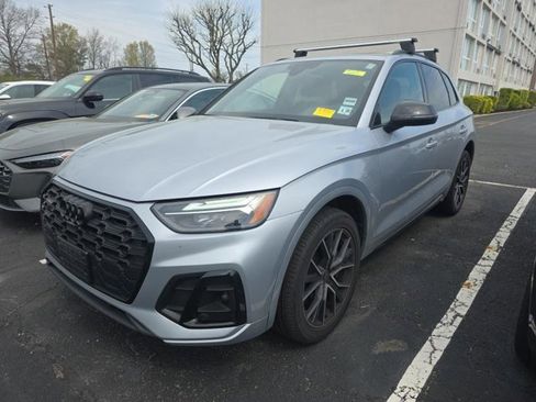 Used 2023 Audi SQ5 Premium Plus w/ Premium Plus Package image 15