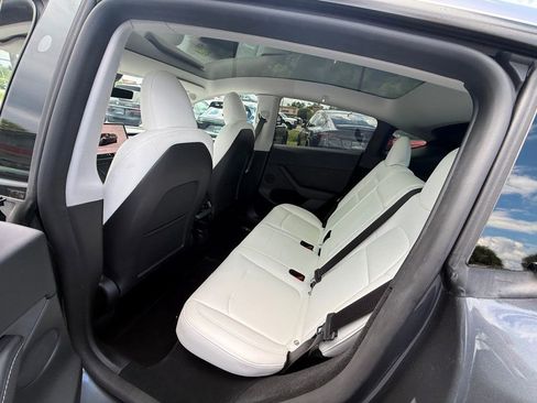 Used 2023 Tesla Model Y Performance AWD/4WD image 10