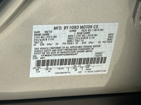 Used 2023 Ford Explorer XLT w/ Equipment Group 202A RWD image 30
