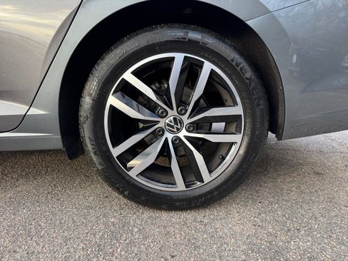 Used 2025 Volkswagen Jetta SE image 27